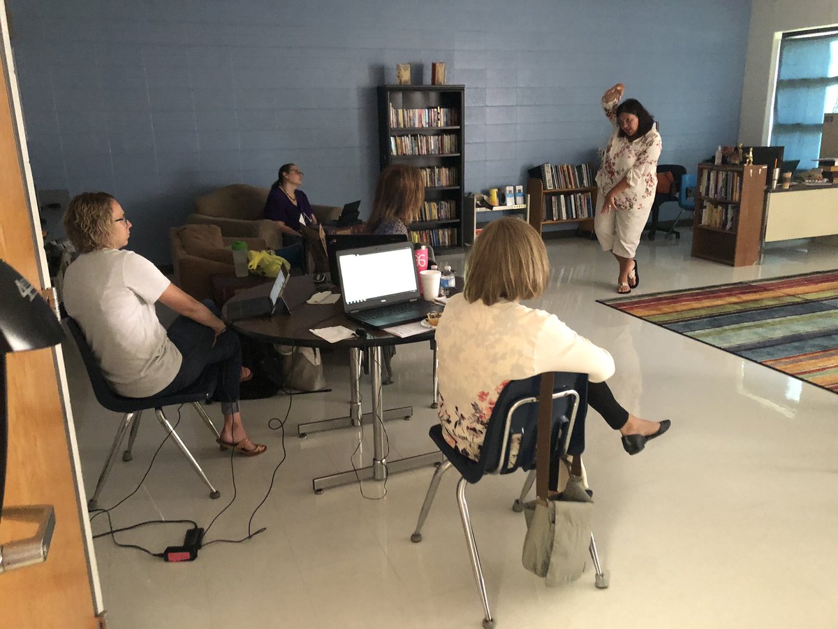 Seneca_Int's tweet photo. Over 80 teachers from different places gathered at Seneca Intermediate for PBL training with @magnifylearning 
@SchoolsSeneca https://t.co/WSTp711n21