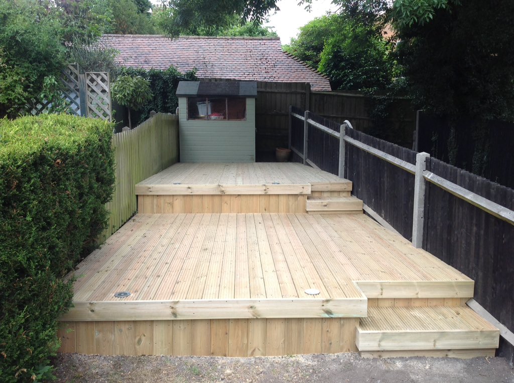 decking_the's tweet photo. Two tier deck in Much Hadham https://t.co/2y8p9Us5yl