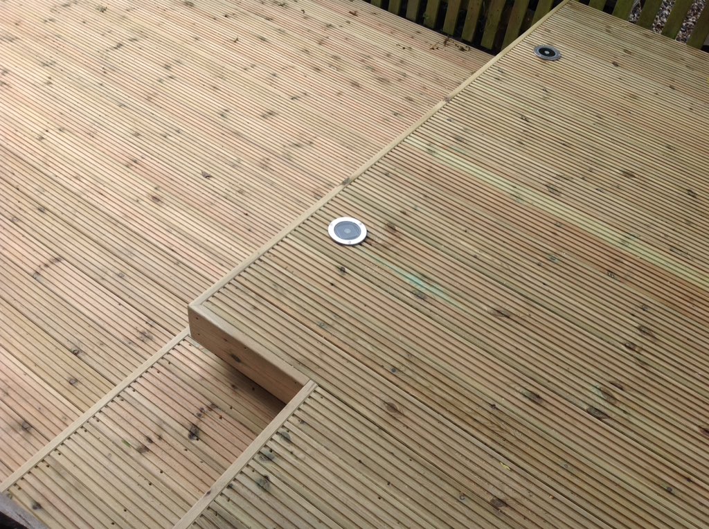 decking_the's tweet photo. Two tier deck in Much Hadham https://t.co/2y8p9Us5yl
