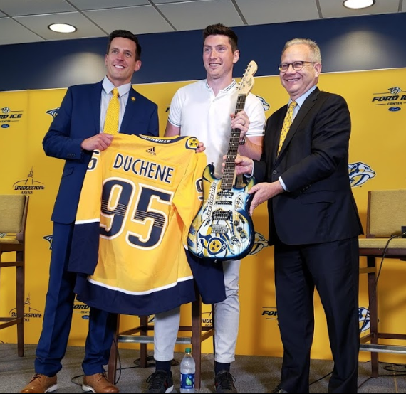 PredsAlmanac's tweet image. #OTD in #Preds history (2019):
Newly signed center @Matt9Duchene is introduced to the Nashville media by AGM Brian Poile and Nashville Mayor David Briley.

(pic: Jeremy K. Gover)