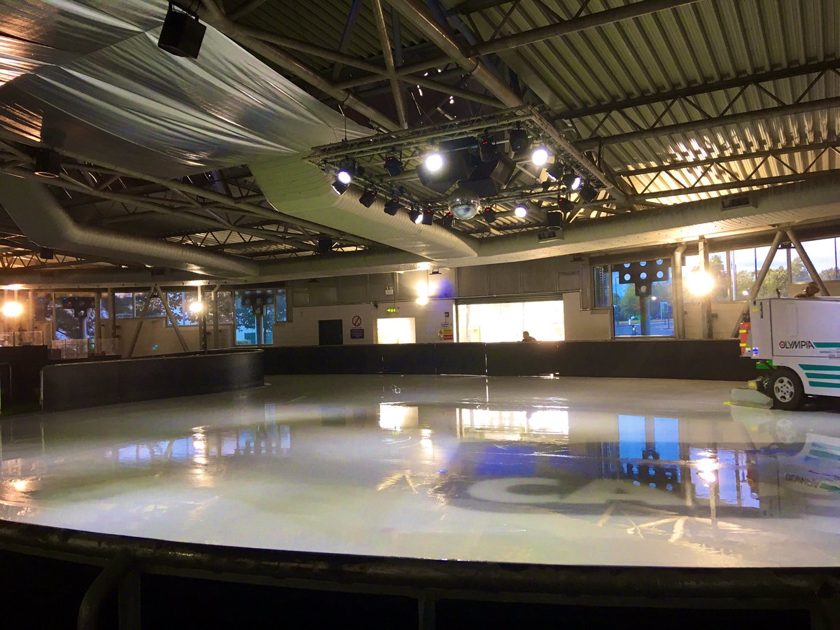 AliceR_FF's tweet photo. Great afternoon iceskating at @DoncasterDCLT Dome with @FlyingFutures @OutdoorThink #NCSFEST ⛸ https://t.co/z476sPcR7S