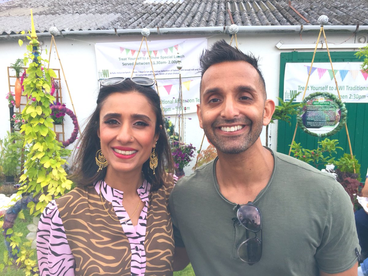 Look who I bumped into at the #GreatYorkshireShow!

The amazing @itsanitarani doing her thing
