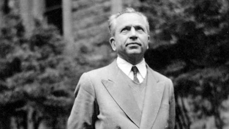 "Bizim hareketimiz mesuliyet hareketidir; davamız hayata uymak değil, hayatımızı hakka uydurmaktır."

Fikir, ruh ve gönül adamı Nurettin Topçu'yu vefatının 44. yılında rahmet ve minnetle anıyoruz. 

#NurettinTopcu