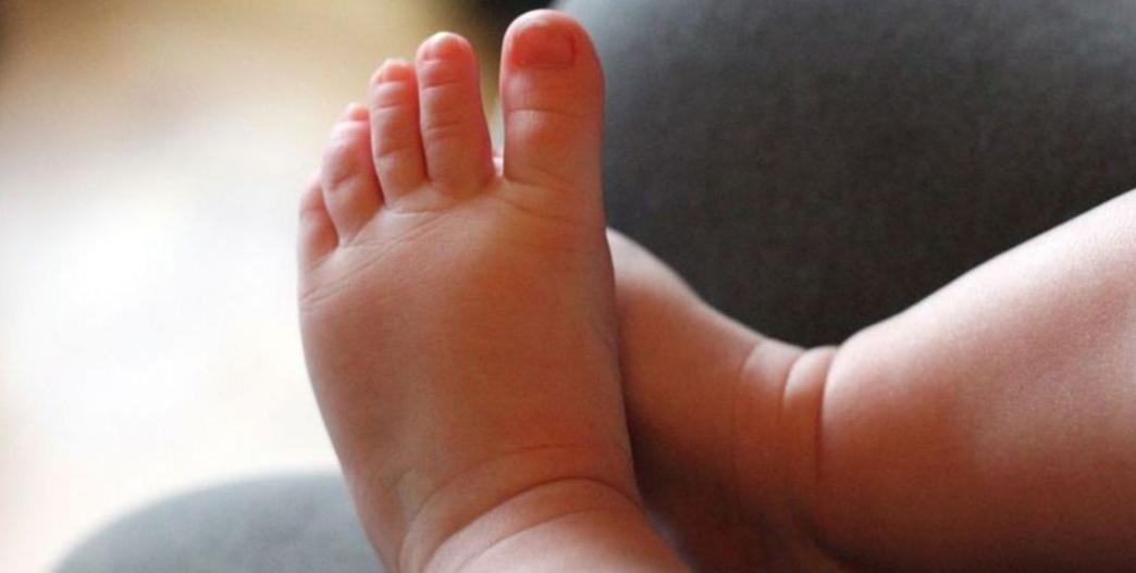 le_Parisien's tweet photo. Le bébé d'un an oublié dans une voiture en pleine canicule est mort : l'enfant était resté plus de de deux heures par 30 ° dans le véhicule https://t.co/r2JFQ1RPNZ https://t.co/yhYseyGP8l