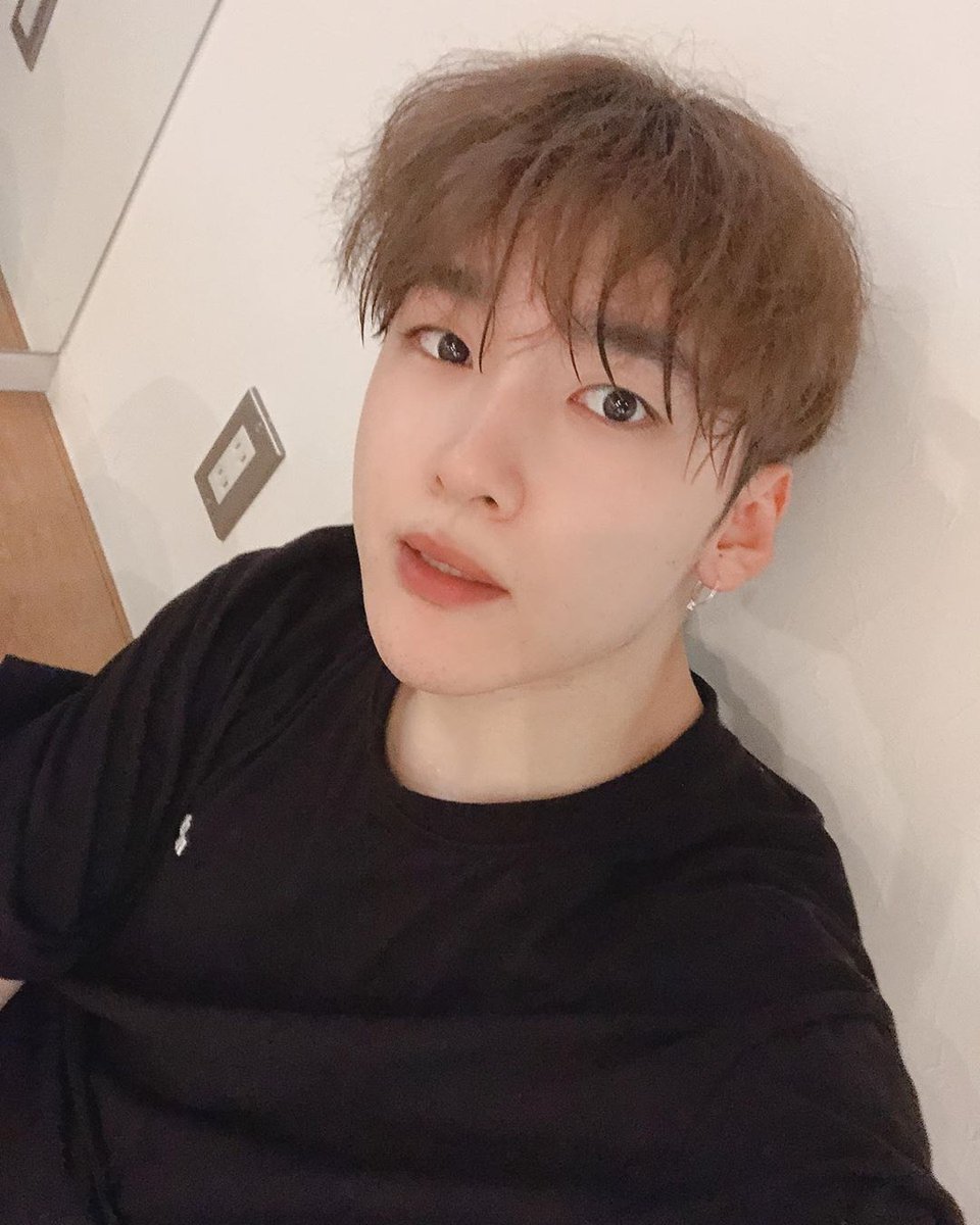 officialmap6ph's tweet photo. [PHOTOS]

MAP6 OFFICIAL UPDATE as of 19.07.09

TRANS:
I'm practicing today [#MAP6 #맵식스#MINHYUK #민혁]

(c) @officialmap6

Translated by: MAP6 Philippines
Translation may not be 100% accurate https://t.co/2ump5KW5tG