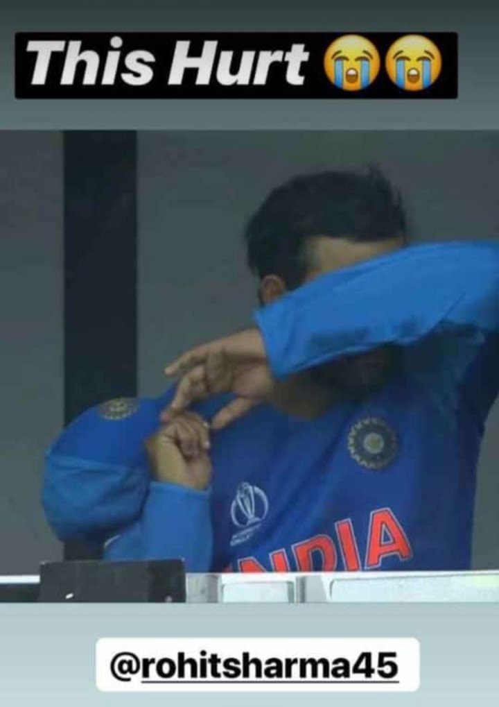 JackyNaik's tweet photo. It Hurts💔.....@ImRo45 #CWC19 😭😭😭😭 https://t.co/unxwnFGAG8