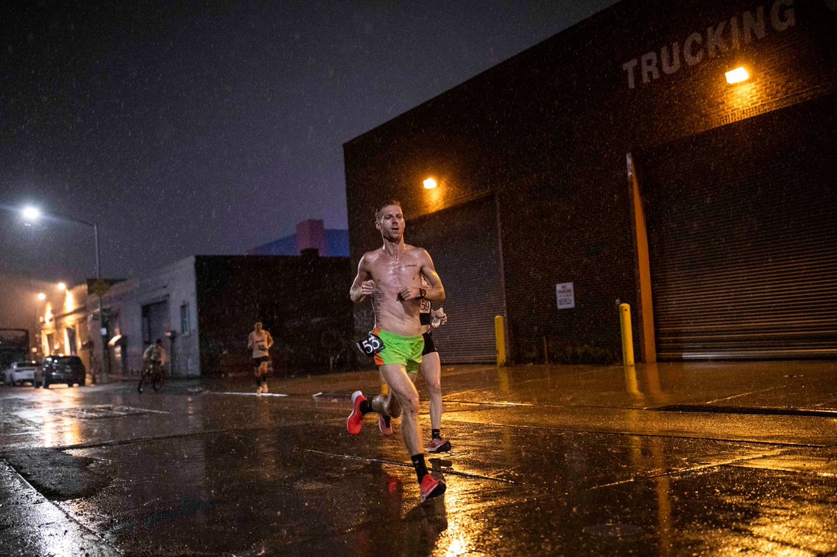 Camzor13's tweet photo. Life is not about waiting for the storm to pass. It’s about learning to RUN in the RAIN. 🖤
•
•
•
•
#wednesdaywisdom #midnighthalf #OSR #orchardstreetrunners #brooklyntrackclub #BKTC #brooklyn #NYC #nikeNYC #nikerunning #nycrunning #justdoit #unsanctioned | PC: @zhetrick https://t.co/XhTIwxtMSZ