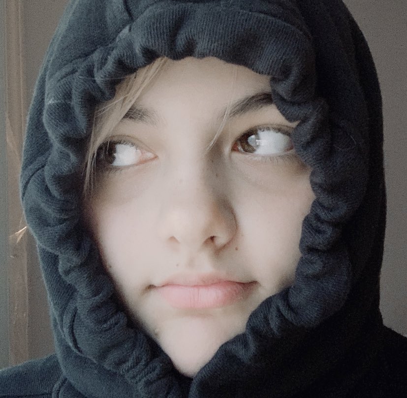yoohsani's tweet photo. i gave up on a witty caption,,,
so i guess happy selca day !
sorry this is rly bad but i rly wanted to do one before the show ends :)
《 #PDX101SelcaDay #PDXStanSelcaDay #PDXSD #PDX101StanSelcaDay 》 https://t.co/lcYzVCNY8h