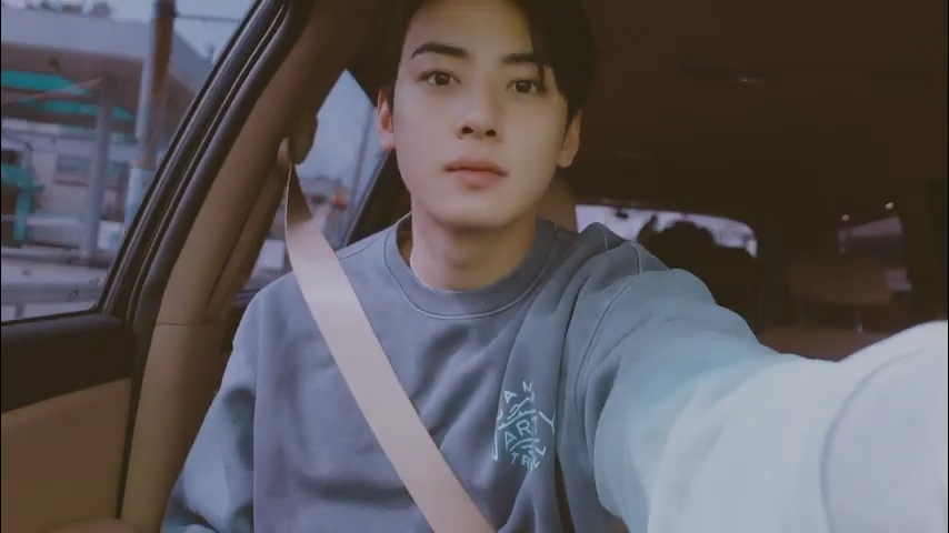 dyyywata's tweet photo. #CHAEUNWOO ❤💕😍 https://t.co/q6YTbnVcSs