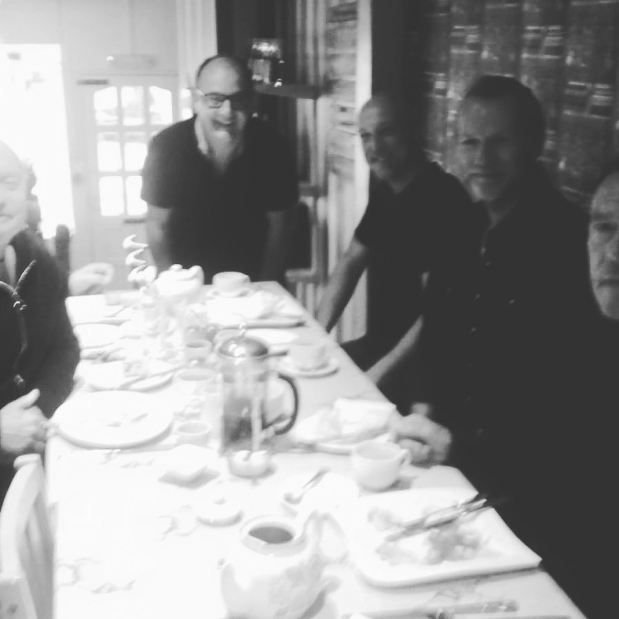 We were super excited to look after the amazing #paulcarrack and his band at #keatscottage this week 😎 #visitshanklin #visitisleofwight #shanklintheatre #surprise #guest #happydays