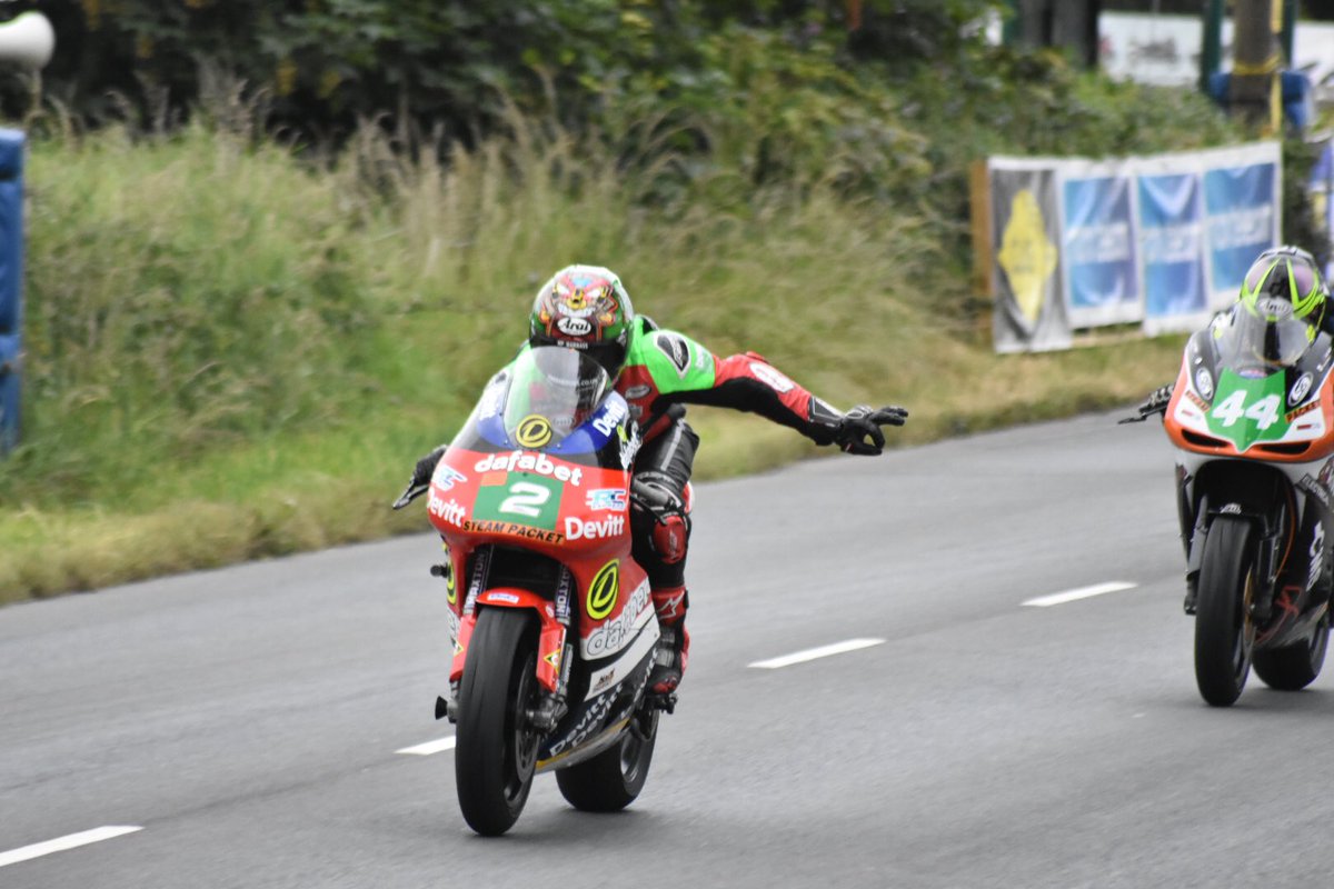 MP94Tom's tweet photo. What a lovely lovely man @DomHerbertson is! @S100isleofman @RCExpressRacing https://t.co/qsweprLsxZ