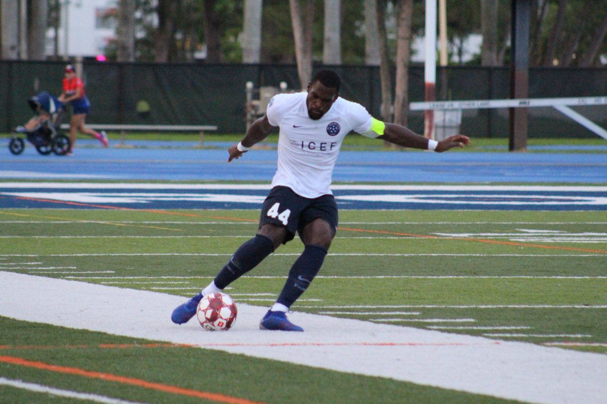 FCMiamiCity's tweet photo. Some Action 📸 from last home game. 
.
.
#usl #uslleaguetwo #fcmiamicity #miami #soccer #psgacademy #psgacademyflorida #psgacademyusa #miamicity #family #actionshots #photos #homegame #pathtoplayoffs https://t.co/RNSg7HkeBK