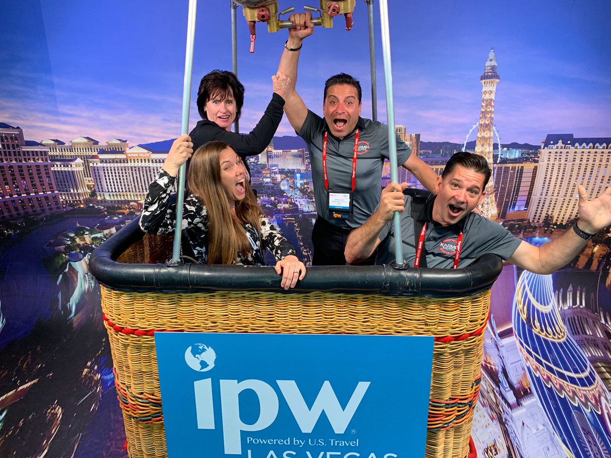KARMELSHUTTLE's tweet photo. Our reaction on every EZ tour🤩💥🎢 https://t.co/RxPzujW4XN