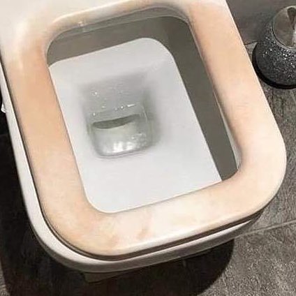 How do you know when your daughter has had a spray tan?
😂😂😂