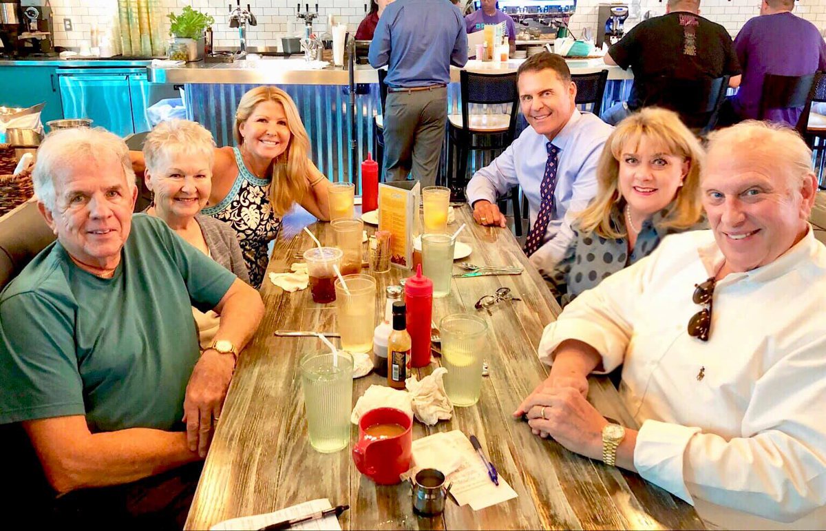 mbradshawtv's tweet photo. Lunch today at Jam with former Channel 8 sports director Chris Lincoln and wife Becky, former KTUL art director Monte Toon and wife Linda and my wife Michelle. https://t.co/l2xlIg2xqn
