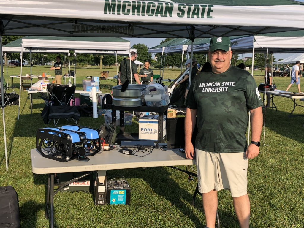 Our Blue ROV 2 and BlueROV2 simulator at the Metro Detroit Youth Day Mr. Richards display with MSU’s College of Engineering. <a href="/BlueRobotics/">Sharika Yuricic</a> <a href="/marinesim/">Marine Simulation</a> @MSUEngineer @SquareOneNet