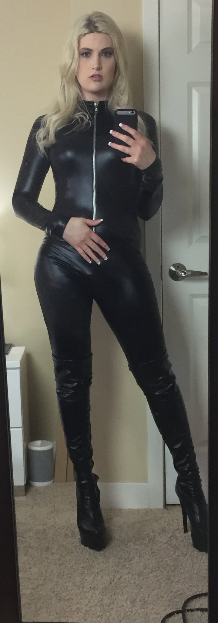 1 pic. How sexy is this? If you want to see more pictures of me wearing this… like, retweet & comment! @traverbeynon @Here_Diversity @ILoveShemaleBR @dreamtgirlz @GirlyShemales @tgirlpromo1 #Shemale #Trans #tgirl #sissy #cammodel #tgirl #bimbos #bimboslut #bimbodoll #transgender https://t.co/3ZwRs382A4