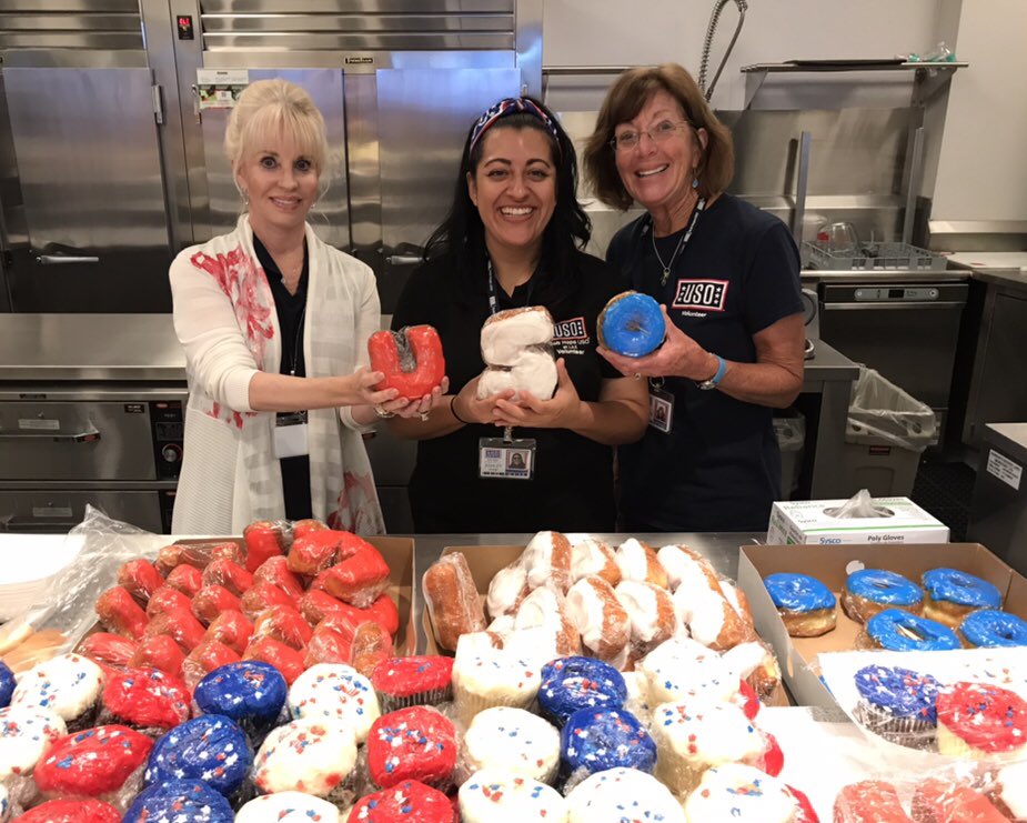 BobHopeUSO's tweet photo. Our volunteers are the ❤️ and soul of our organization. Every day, they turn our mission into action by serving as an extended family for our troops. YOU too can be a #forcebehindtheforce! Sign up at https://t.co/kDzAVf6iqF to volunteer &amp; support service members &amp; their families. https://t.co/vgB3UaP1eK