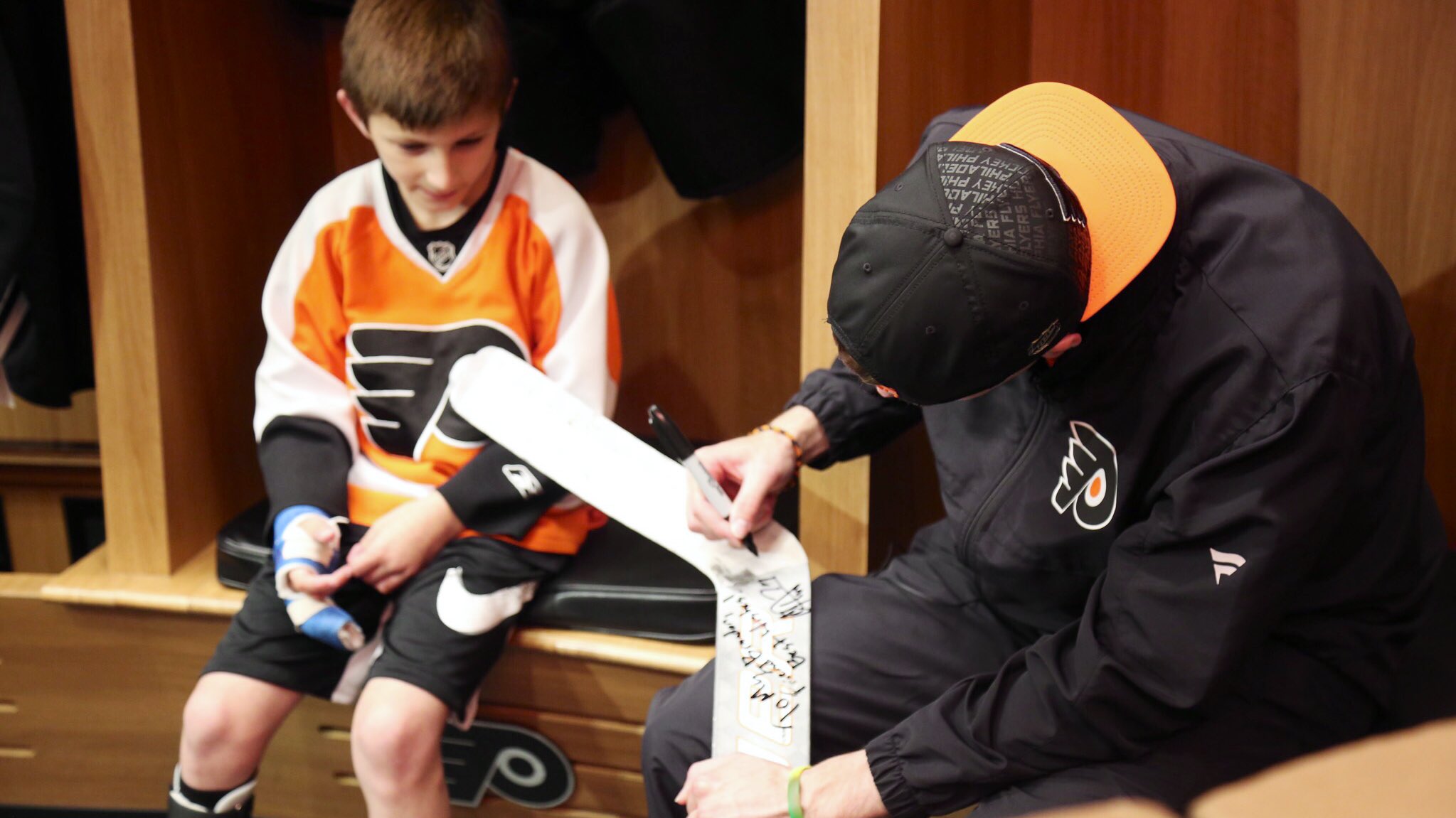 Philadelphia Flyers on X: Wholesome Carter(s) Content. 🧡 When
