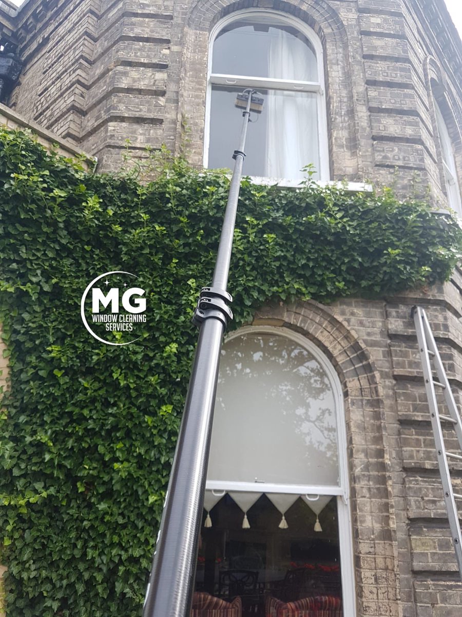 CleaningMg's tweet photo. Today we had a #bigcommercialclean we used #noladders as it’s always #SafetyFirst for our staff! And left those windows #sparking!!! #ItsWhatWeDo #AnotherSatisfiedCustomer #CommercialorResidential #NoJobToBIgOrSmall #ContactUsToday #freequote #MGWCS https://t.co/XZCQkJwI1d