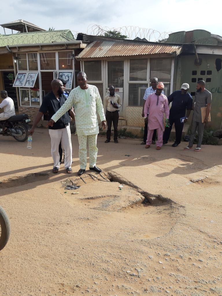 HIDtijani's tweet photo. After this project we will do more and our administration will ensure the wellbeing of the people are given utmost attention by providing basic social amenities for the development of the local council area #KEEPSUPPORTING #ojokoroLCDA https://t.co/C5M6p6NIGp