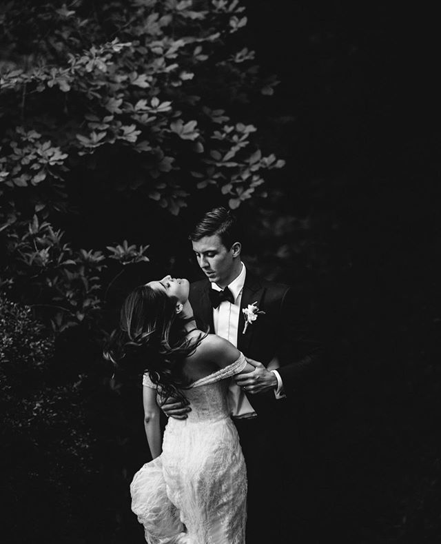 bethanyanddan's tweet photo. I've always loved this image but I can't quite put my finger on why. I think there is a quirk to it even though its got that deep black and white moody vibe. ⁠
⁠
Tell me what you think you like about it and Ill see if it helps me with putting my fing… https://t.co/lbVJcjs41x https://t.co/ktCTdbIouX