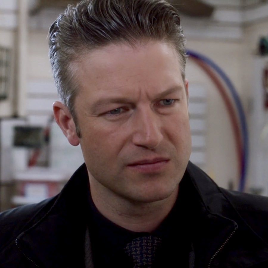 dailycarisi's tweet photo. #SVU #SonnyCarisi #DailyCarisi https://t.co/9IellaJ4OQ