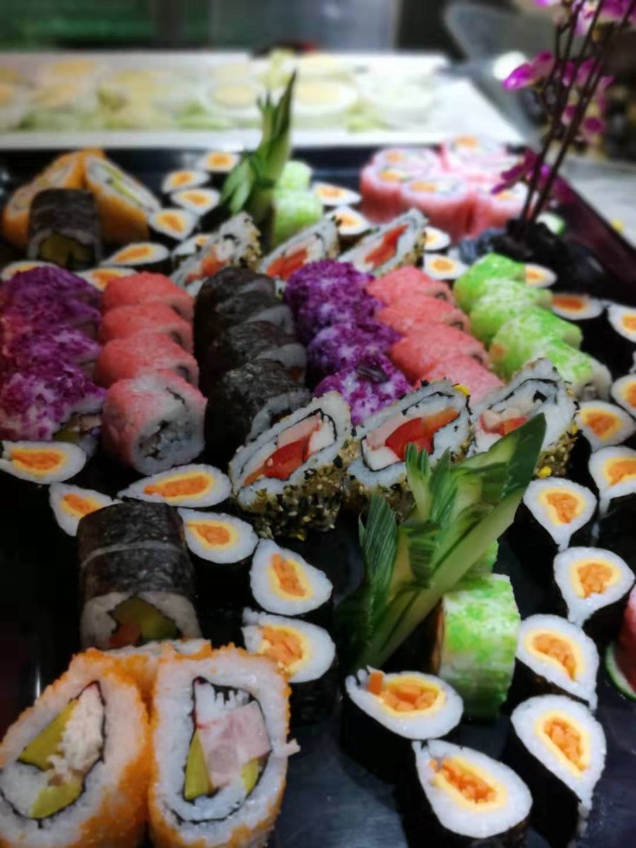mingmoonwolv's tweet photo. Sushi Time!!!! Who love sushi?? #wolverhampton #food #foodlover #foodforlife #foodie #foodieuk https://t.co/wT8aIPjfHA