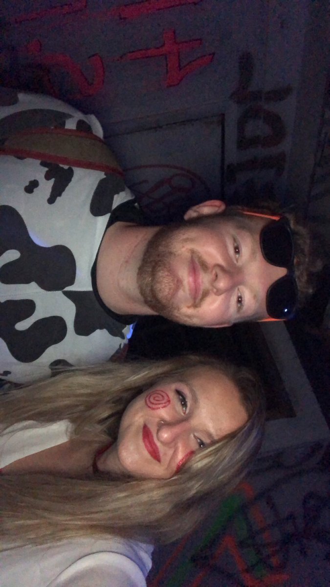 alyssa_cook00's tweet photo. happy 21st to the michael lachance, have the badass night that you deserve, i can’t wait to celebrate with you, much love 💛🍾🍻🍺🥃🥂 @michaelcmu https://t.co/9NAoDiU3e8