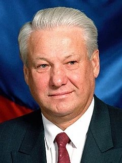 #10Julio 1991 Borís Yeltsin asume el cargo de Presidente de la Federacion de Rusia, siendo el primero elegido democráticamente en la historia de ese país. Borís Nikoláyevich Yeltsin (en ruso: Бори́с Никола́евич Е́льцин) #Historia #Presidente #HistoriaInternacional