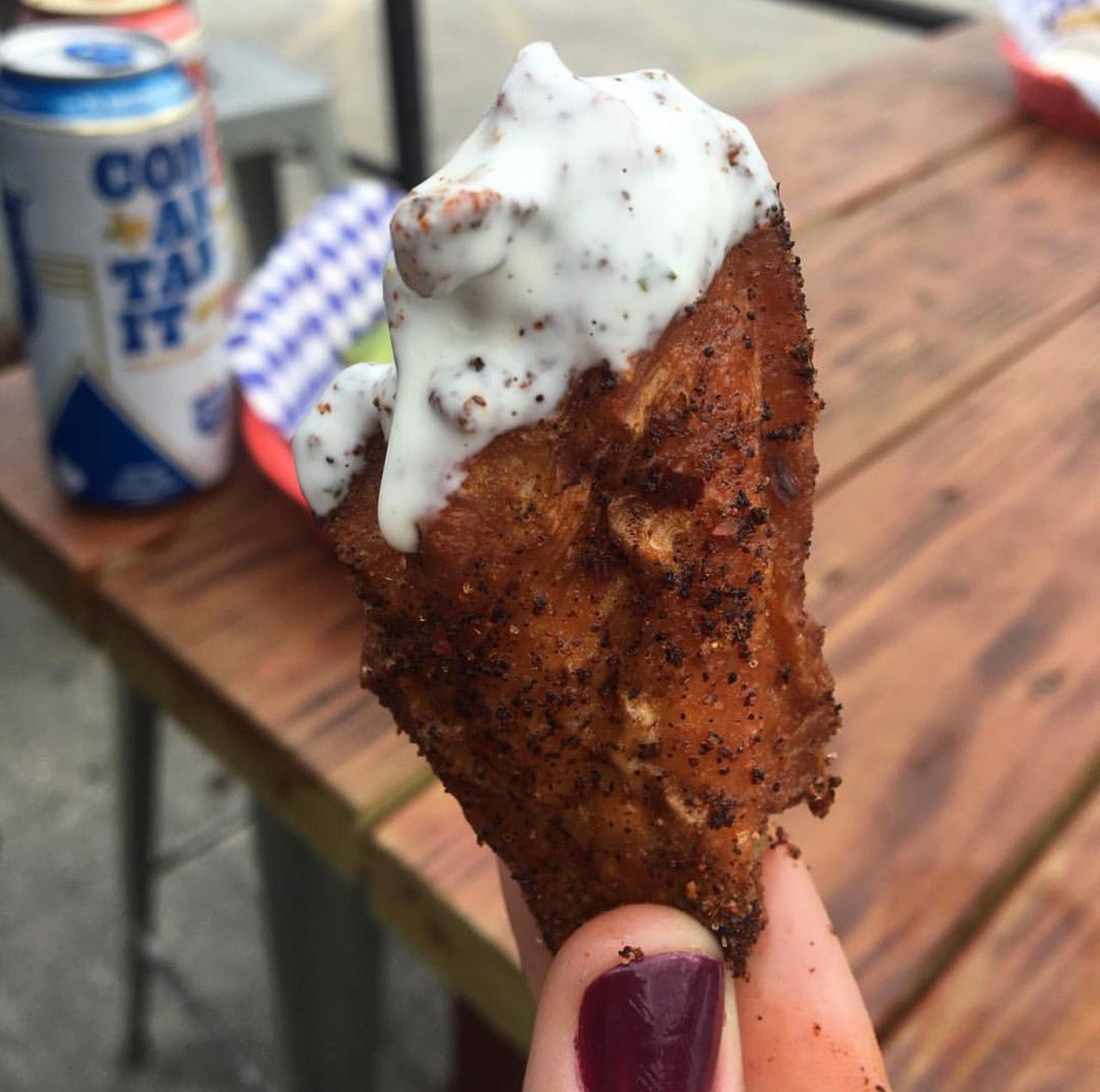 thehangarsa's tweet photo. Happy #humpday Hangar Family! We think it's time to have a little midweek fun! We've got Lone Star beers 🍻 and Jack Daniels on special!  While you are here, try our wings! They are 🔥🔥🔥!

Michelle will be here for happy hour, with Barlow and Nadia in at 8 pm. https://t.co/bAGZrrjBn2