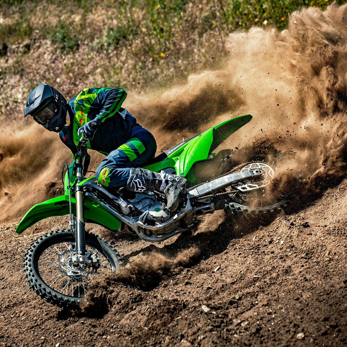 KawasakiUSA's tweet photo. Want to know the secret to winning? You’re looking right at it. #KX250 #BeNext https://t.co/sV1T1DJqYf