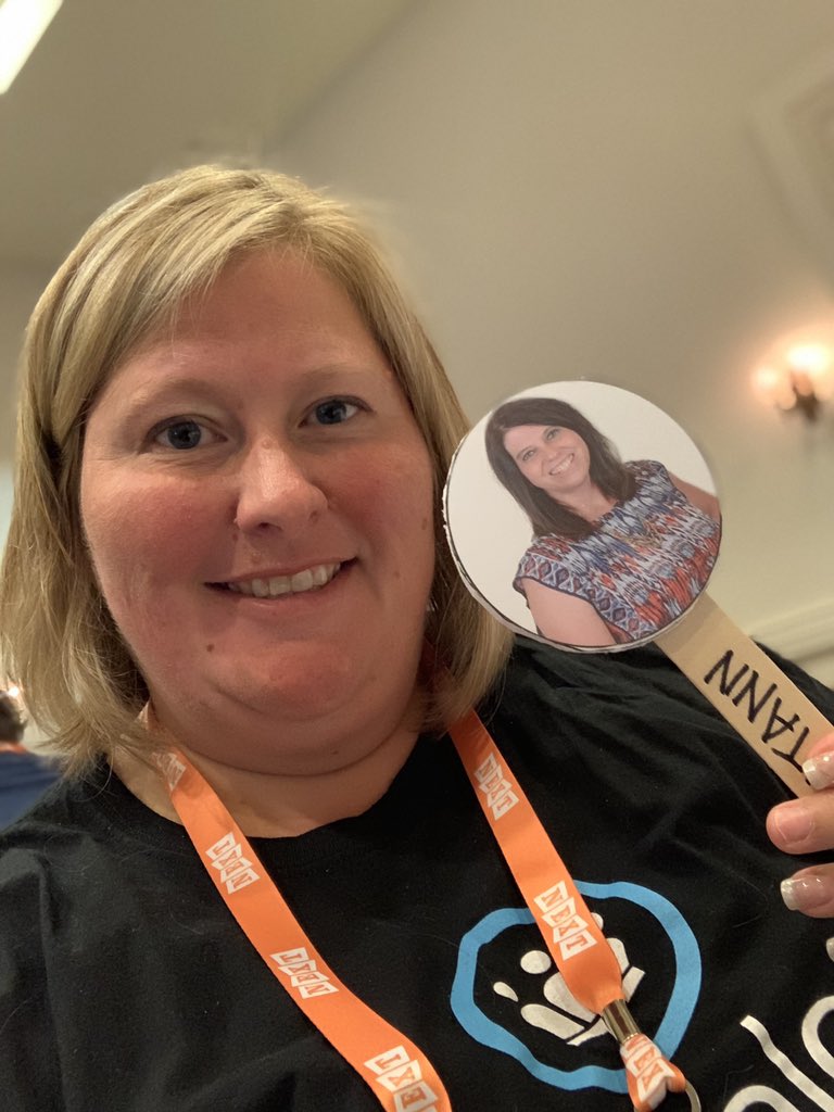 janssenburns's tweet photo. @MrNunesteach @RiggsRealWorld @Ms_Shovlin_DASD @macnbeans @willingworthy @Schoology @itsmeivan @TeachingMD @irvspanish @JaredRLopatin I have @annfeldmann1 with me! #FlatAnn #SchoologyAMB https://t.co/ob9YiMx928