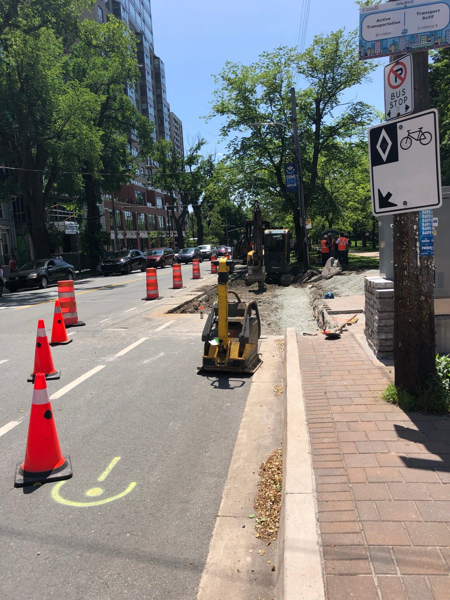 hfxgov's tweet image. Construction work on the South Park Street bike lanes has begun. More info: halifax.ca/home/news/sout…