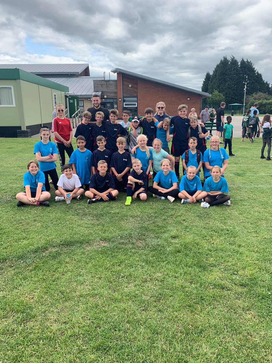 HeatherGarthPA's tweet photo. What a fantastic afternoon at the very first Lacewood Primary Sports Gala! Both our Football and Netball team had a great afternoon! We finished 2nd in both events, so not a bad afternoon all round. Well done to @MonkwoodPrimary who won the football and Lacewood the Netball 👏🏻👏🏻 https://t.co/GAKSPivwit