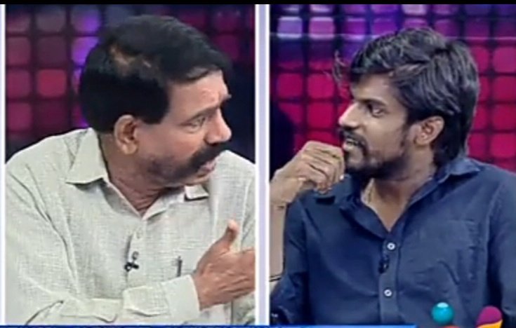 Marikrish17's tweet photo. ஆவடி குமார்: நீங்க பேசாம இருங்க நான் டென்ஸன் ஆகிடுவேன்.....

கார்த்திக்கு:நீங்க டென்சன் ஆகுங்க😂😂

பிரவீன் காந்தியை தொடர்ந்து ஆவடி குமாரும் அரங்கை விட்டு ஓட்டம்🏃🏃🏃

யப்பா தம்பியோட விவாதம் பண்ணும் போது பிபி மாத்திரை கூட எடுத்துட்டு போங்க 😂
@idumbaikarthi @NaamTamilarOrg https://t.co/KGmyVeWTIu