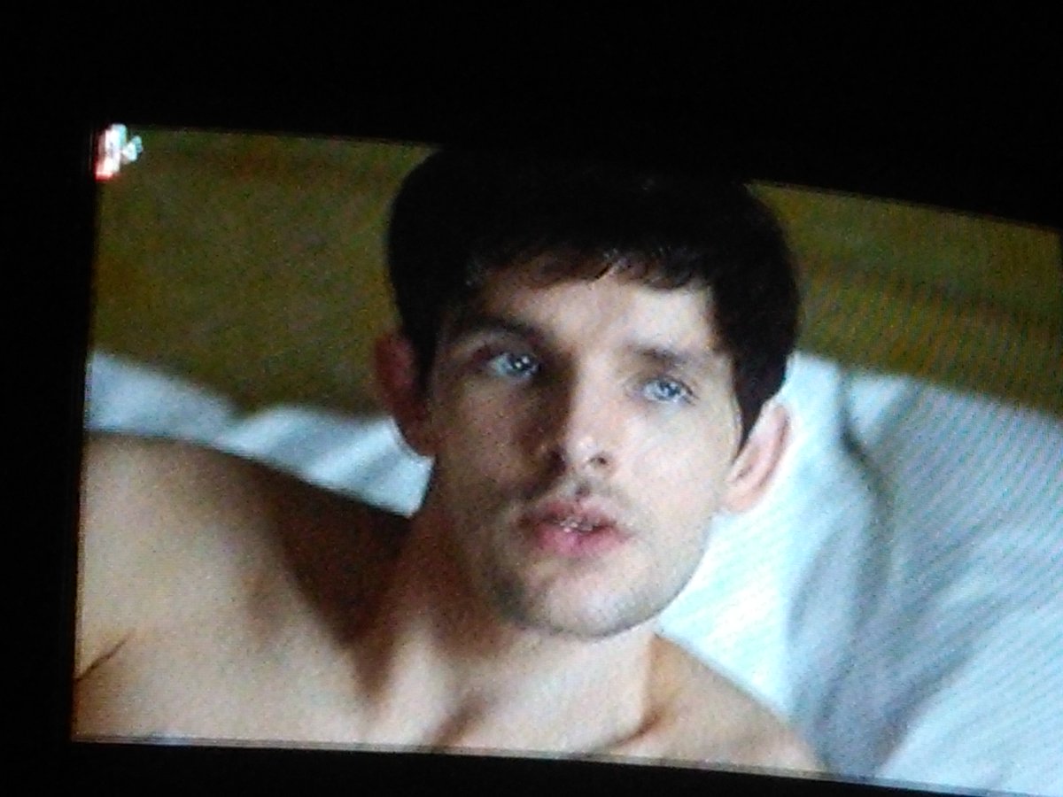 Supernova20333's tweet photo. Quattro splendide foto di Colin fatte ieri sera dalla tv. #colinmorgan #thefall2 #rai4 #meravigliadellanatura https://t.co/XwCnl4EJdw