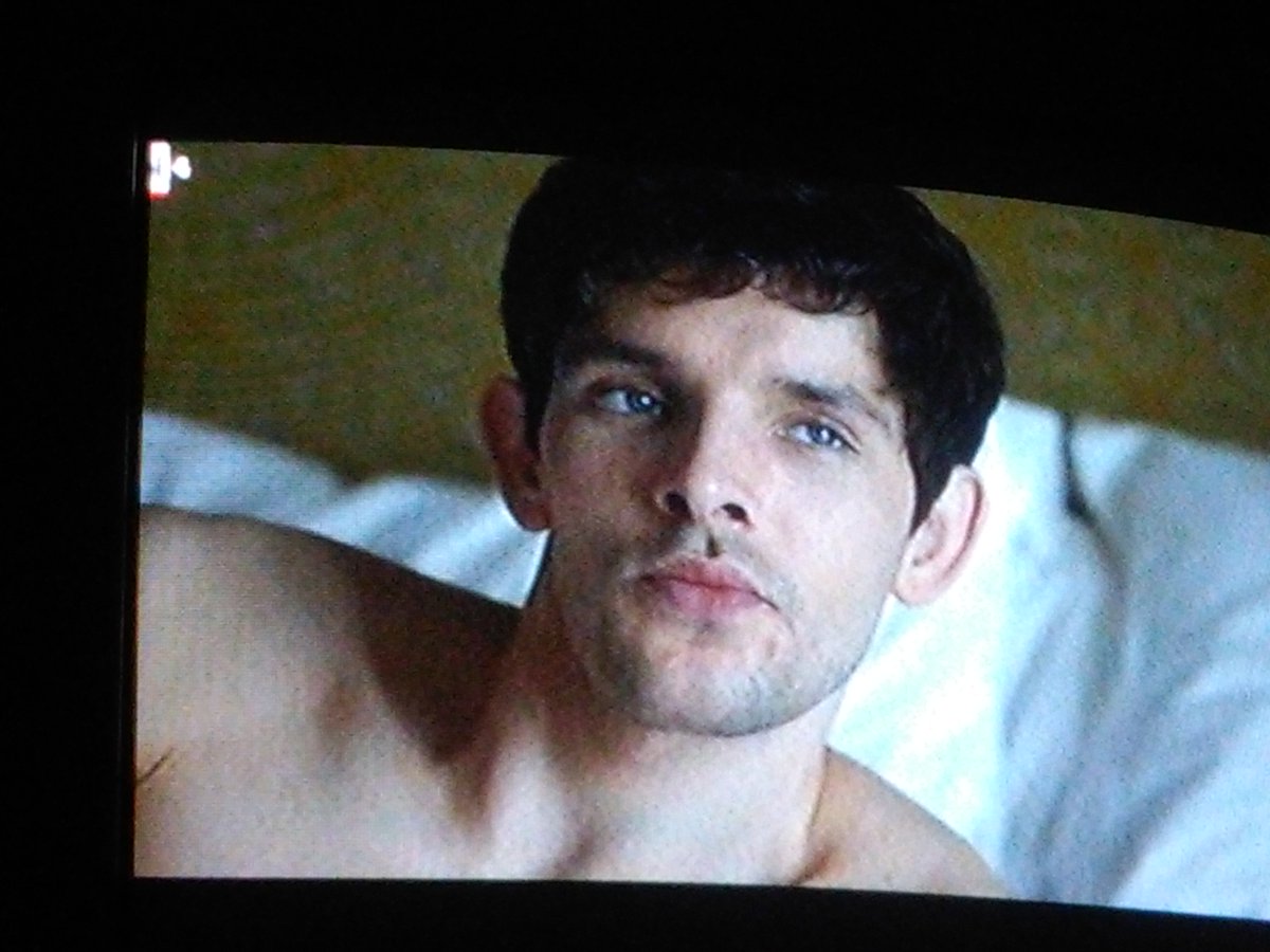 Supernova20333's tweet photo. Quattro splendide foto di Colin fatte ieri sera dalla tv. #colinmorgan #thefall2 #rai4 #meravigliadellanatura https://t.co/XwCnl4EJdw