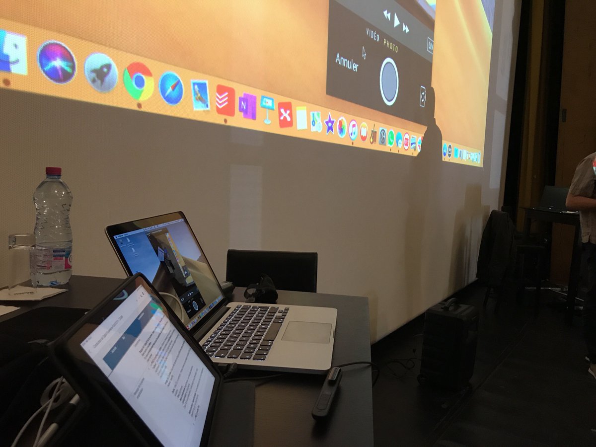 digitalcollab's tweet image. #SimplificationDigitale #SimplificationCollaborative Conférence Interactive @raphaelhans Intervention table ronde 10 juillet 2019 - “Managers du futur, êtes-vous prêts ?”