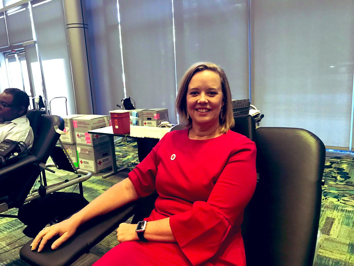 GARedCross's tweet image. Just shy of 1 month ago, our #GARedCross CEO @Jenpipa helped to launch the #RedCross #MissingTypes campaign, with her 4th gallon of donated blood. Now, her blood is on its way to help a patient in Little River, SC! 

Way to go Pipa! 

RedCrossBlood.org. #RedCrossOnTheWay