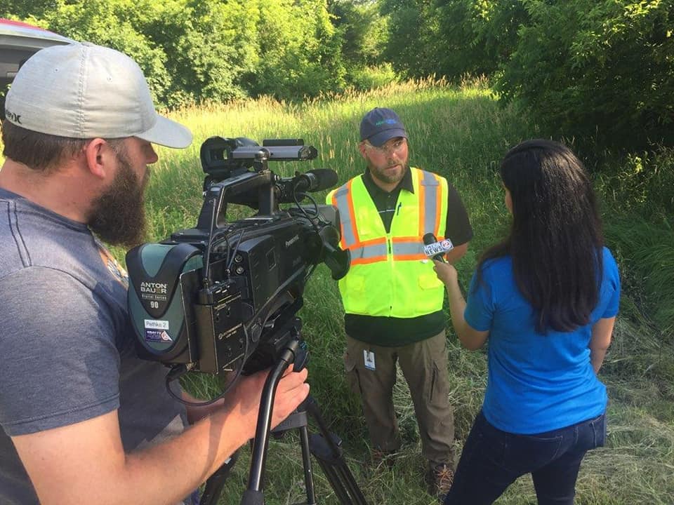AishaLMorales's tweet photo. HAPPENING TODAY: Working with @NEWWater_WI learning about their water quality monitoring programs. This one is along Ashwaubenon Creek that feeds into the Fox then into the bay of Green Bay. #waterqualityissues @WBAY https://t.co/e7pad1DYBx