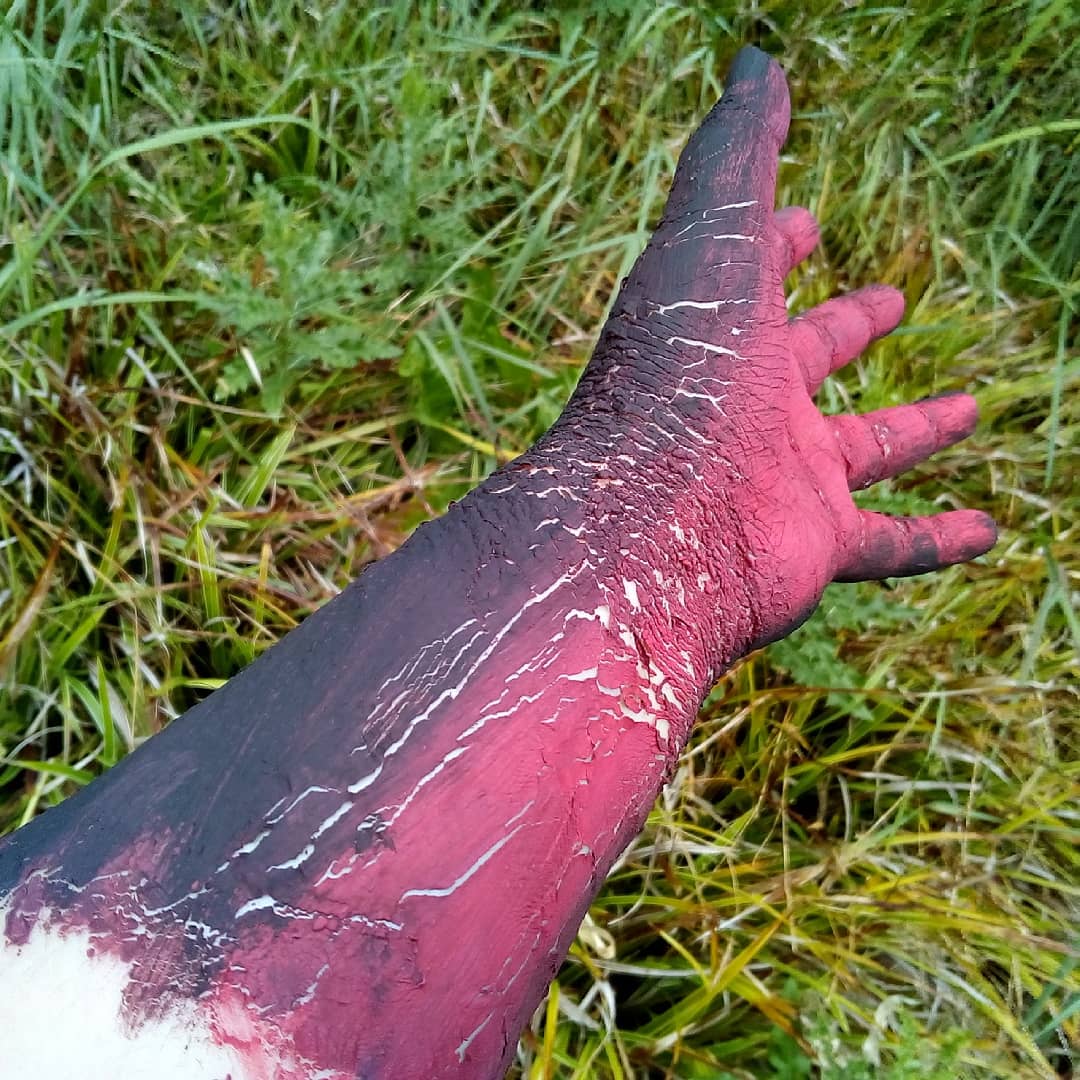 RSilverkin's tweet photo. Somehow, my boredom always turns into stuff like this. #bodypainting #iamsoartsy #whatamidoing https://t.co/JrzPHEM4Vp
