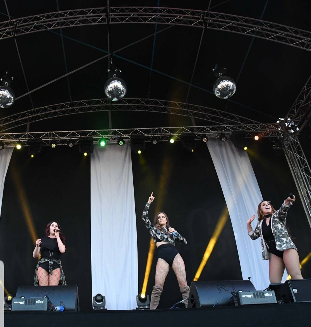 walkerssports's tweet photo. @walkerssports #atouchoflittlemix #Wa2live https://t.co/UFT35nT0Zr