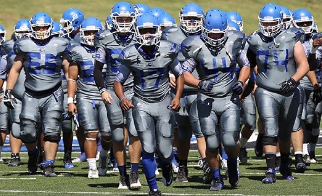JakeLocklear9's tweet photo. Very Excited to announce I have received my first offer from Culver Stockton University. @CoachCutshaw @CSCwildcatsFB https://t.co/dhq4dAgCdo