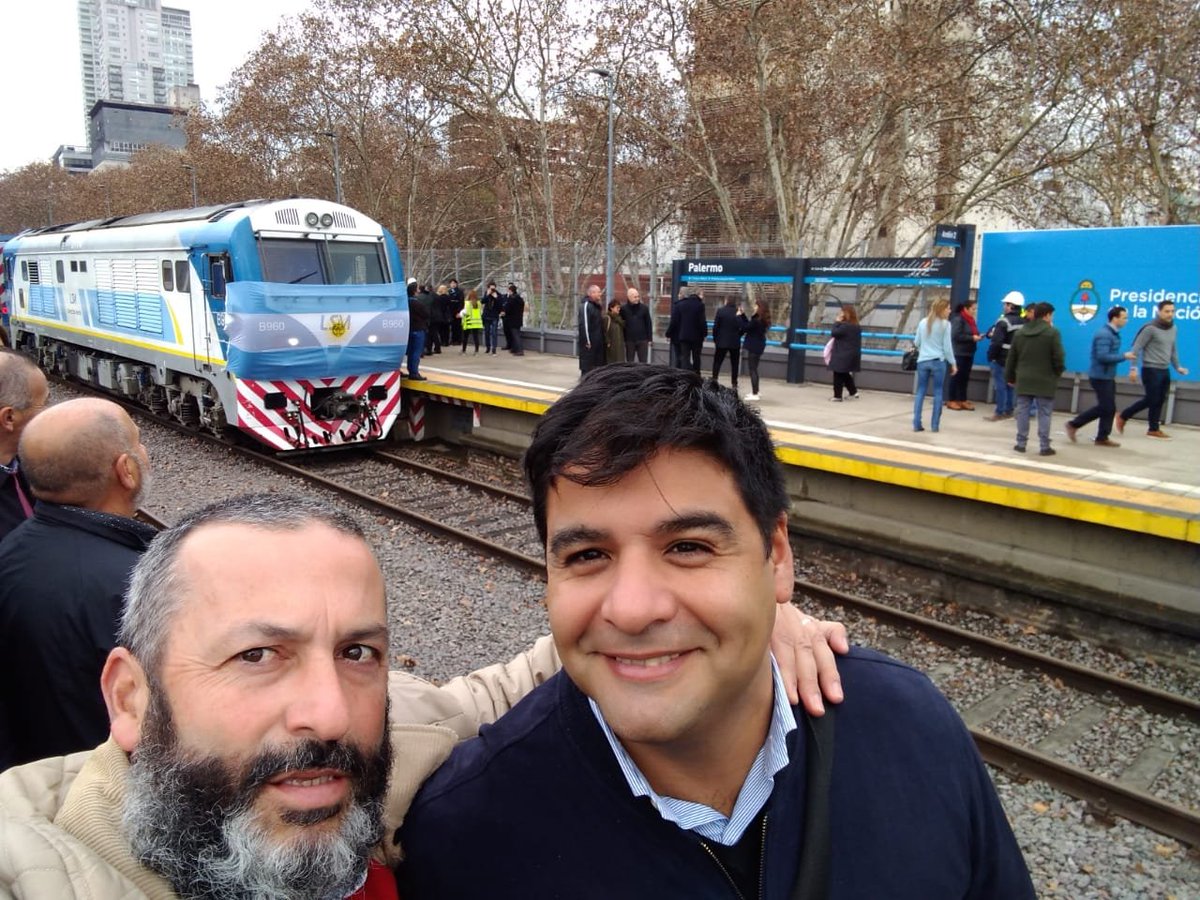 SanApdfa's tweet photo. APDFA en el acto inauguración Obra Viaducto Línea San Martín.Junto al gran compañero Néstor Jiménez #apoyáycuidáatugremio#sumáteyhagámosloaúnmásfuerte. https://t.co/N5hHGdYJ2Y
