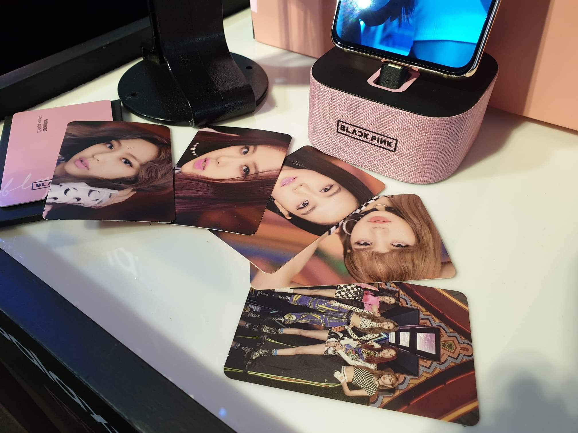 Blackpink x Samsung Galaxy5枚セット レッド新品未開封 ROSÉ on X: 