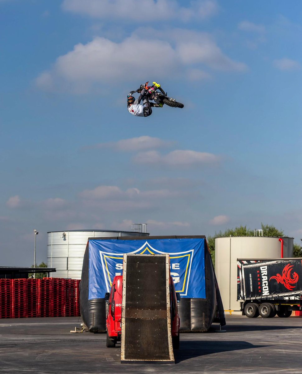 #WhipItWednesday proudly brought to you by Dallan Goldman!

<a href="/dallan_goldman/">Dallan Goldman</a>

<a href="/junglerushfmx/">Jungle Rush</a>
#JungleRushFMX
#FMX #MassiveWhip
#DragonEnergyDrink
#ThePowerIsYours
