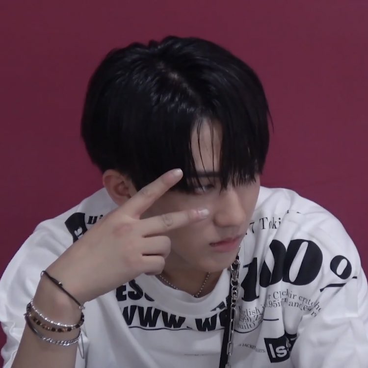 ꒰ #CHANGBIN ; #창빈 ꒱

—skz talker ep 18
