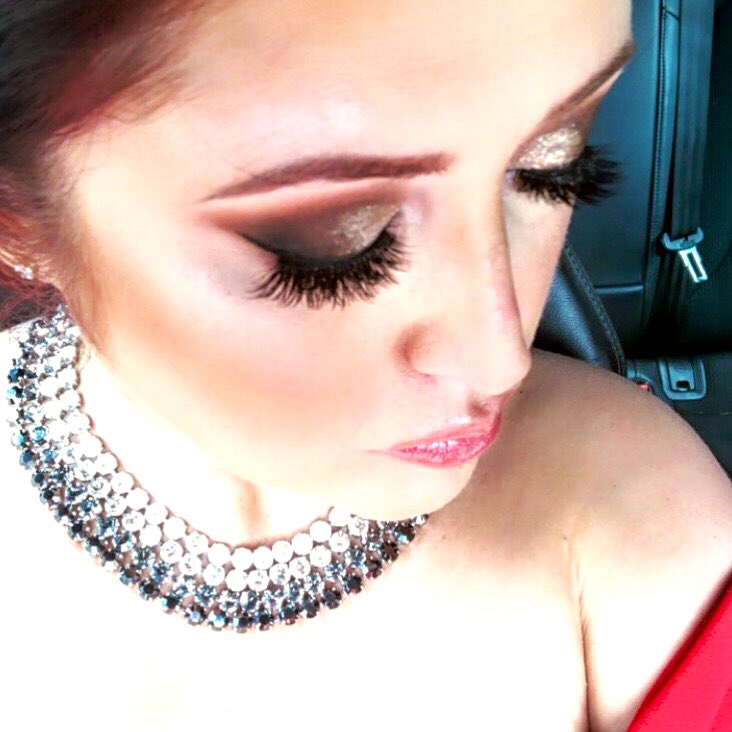 SoCalValerie's tweet photo. Off to the @GrandPrixBall! #GPBall 💋 https://t.co/z26FgtJKic