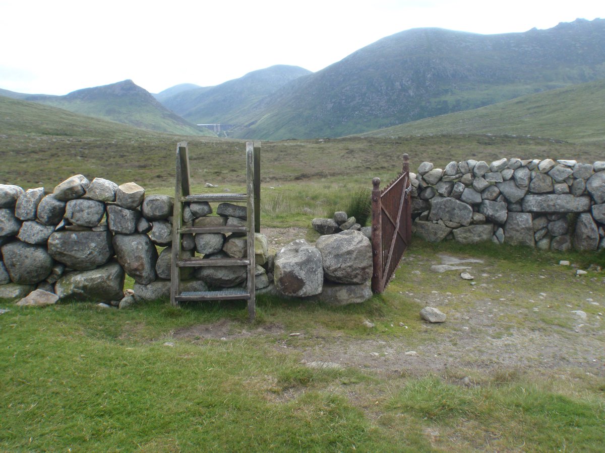 Mournelive's tweet photo. Our countryside team repaired the stone wall around the gate and stile at Banns Road today. https://t.co/ho0oeg4x5B